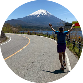 オーナーと河口湖沿いをランニング